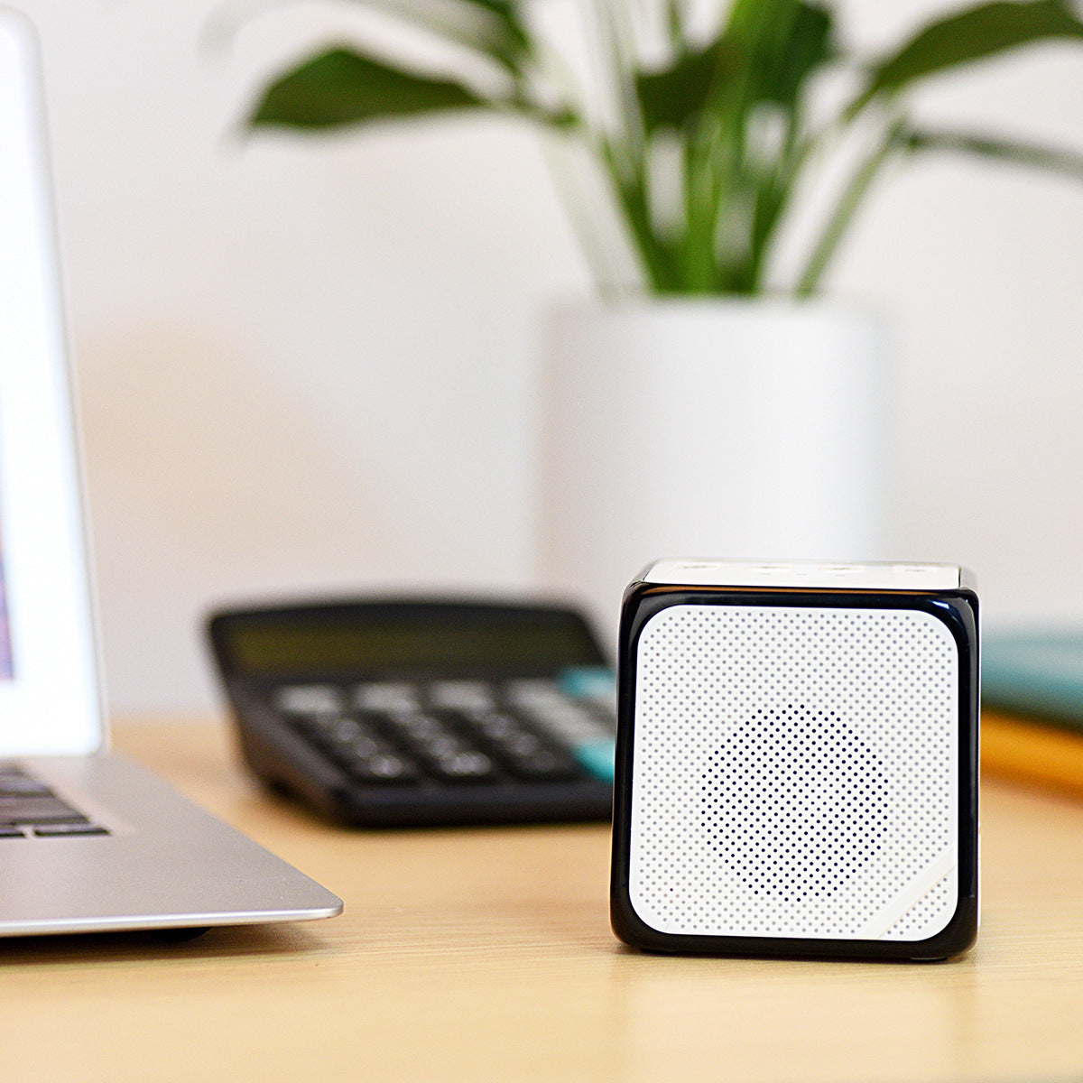 'The Cube' White Noise Machine